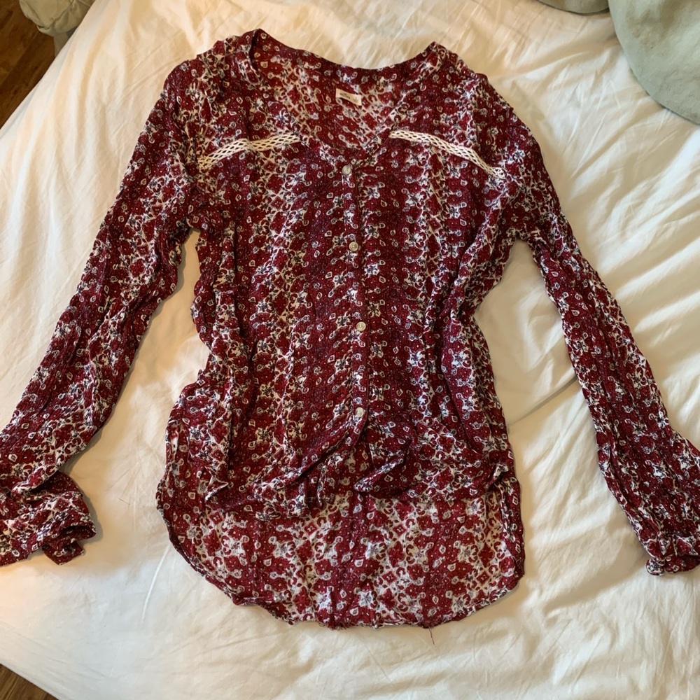 Hollister Burgundy Floral Button-Front Shirt with Crochet Trim
